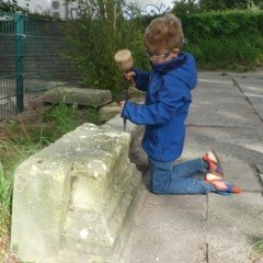 Es klopft und die Steine klingen